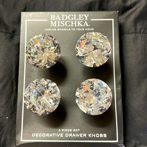 SOLD-Decorative Drawer Knobs!!